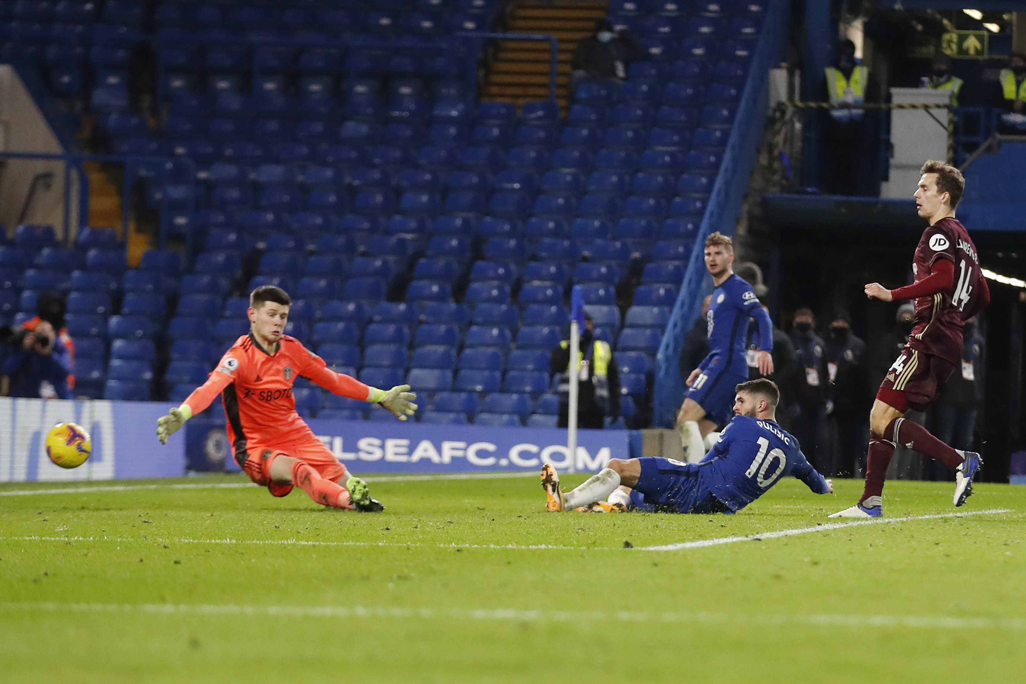 我们明显看 我们明显看